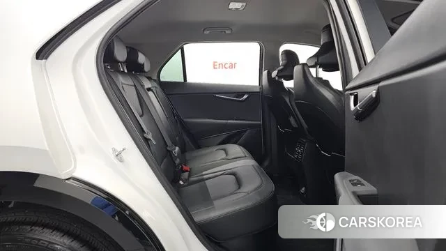 Kia Di Ol Nu Niro 2023 Белый из Кореи, фото 3