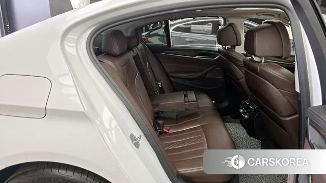 BMW 5 Series (G30) 2022 Белый из Кореи, фото 3