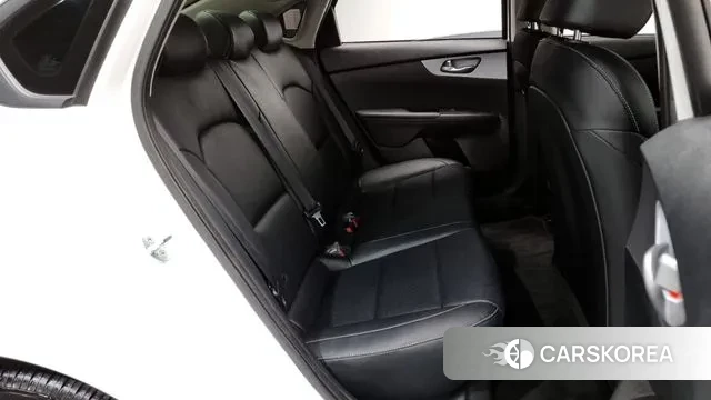 Kia The New K3 2nd generation 2022 Белый из Кореи, фото 3