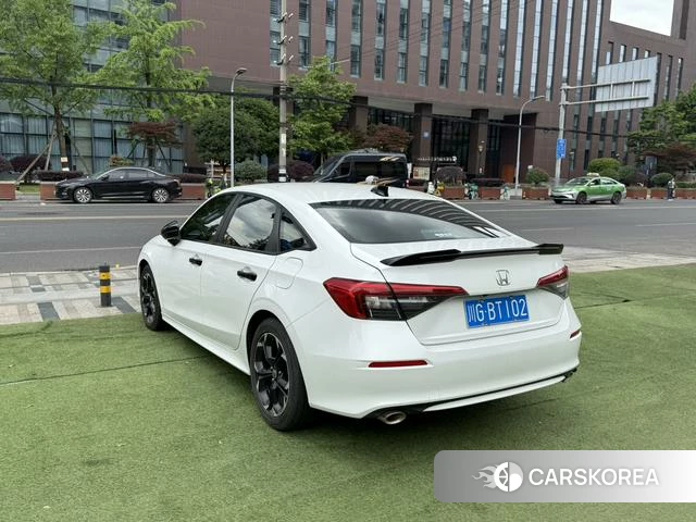 Honda Civic 2023 Белый из Китая, фото 3