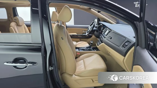 Kia The New Carnival 2019 Черный из Кореи, фото 3
