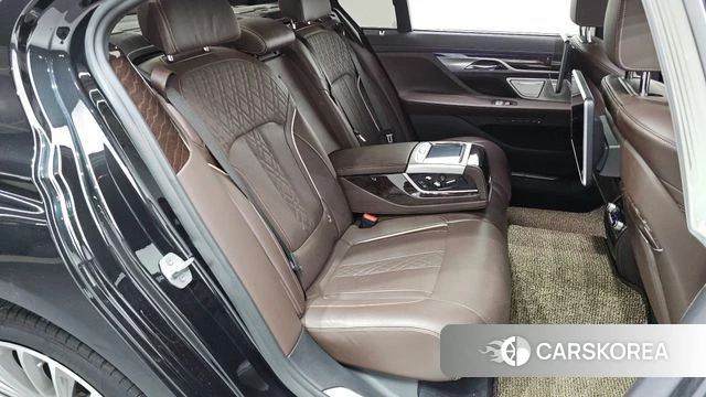 BMW 7 Series (G11) 2018 Черный из Кореи, фото 3