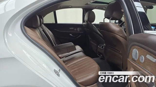 Mercedes-Benz E-Class W213 2018 Белый из Кореи, фото 3