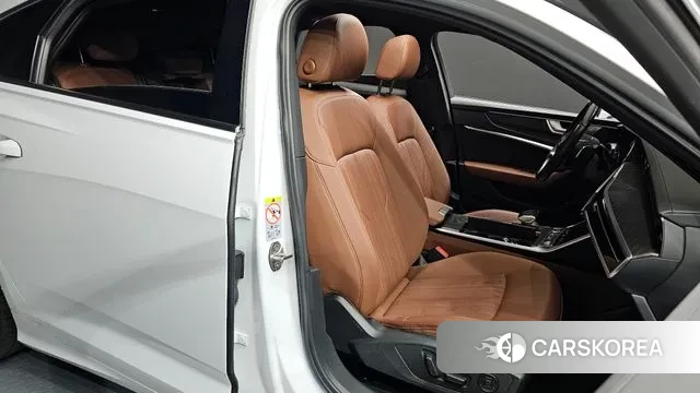 Audi A6 (C8) 2021 Белый из Кореи, фото 3