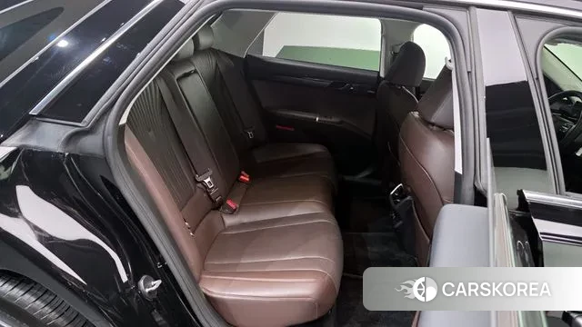 Hyundai Grandeur Hybrid (GN7) 2023 Черный из Кореи, фото 3