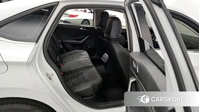 Volkswagen 7th Generation of Jetta 2022 Белый из Кореи, фото 3