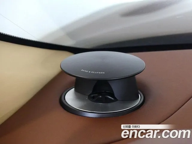 Aston Martin DB11 2018 Песочный из Кореи, фото 3