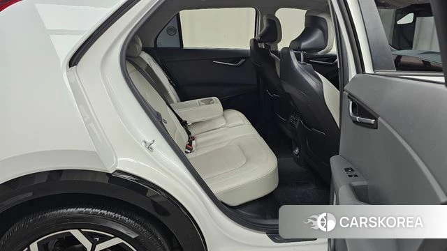 Kia Di Ol Nu Niro 2022 Белый из Кореи, фото 3