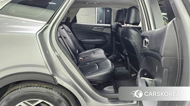 Kia Sportage 5th Generation 2022 Серебристо-серый из Кореи, фото 3