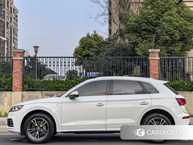 Audi Q5L 2019 Белый из Китая, фото 3