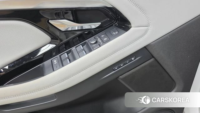 Land Rover Range Rover Evoque 2nd Generation 2021 Белый из Кореи, фото 3