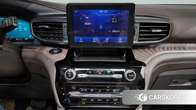 Ford Explorer 6th Generation 2021 Черный из Кореи, фото 3