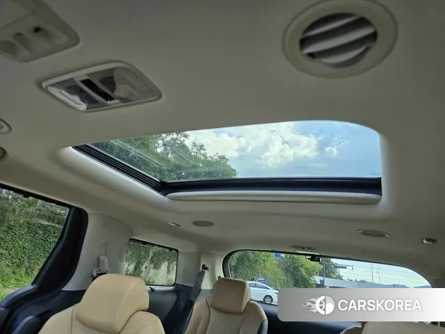 Kia Carnival 4th generation 2022 Белый из Кореи, фото 3