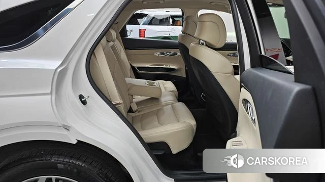 Genesis GV70 2023 Белый из Кореи, фото 3