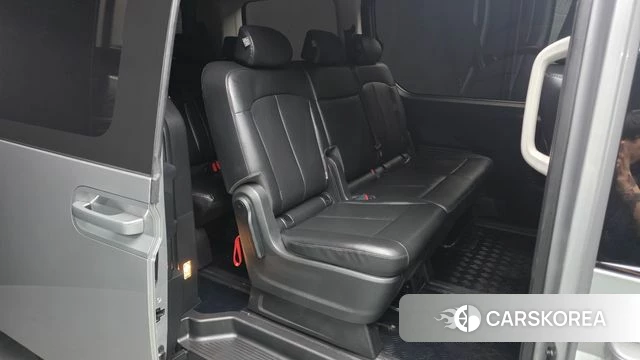 Hyundai Staria 2025 Серебряный из Кореи, фото 3