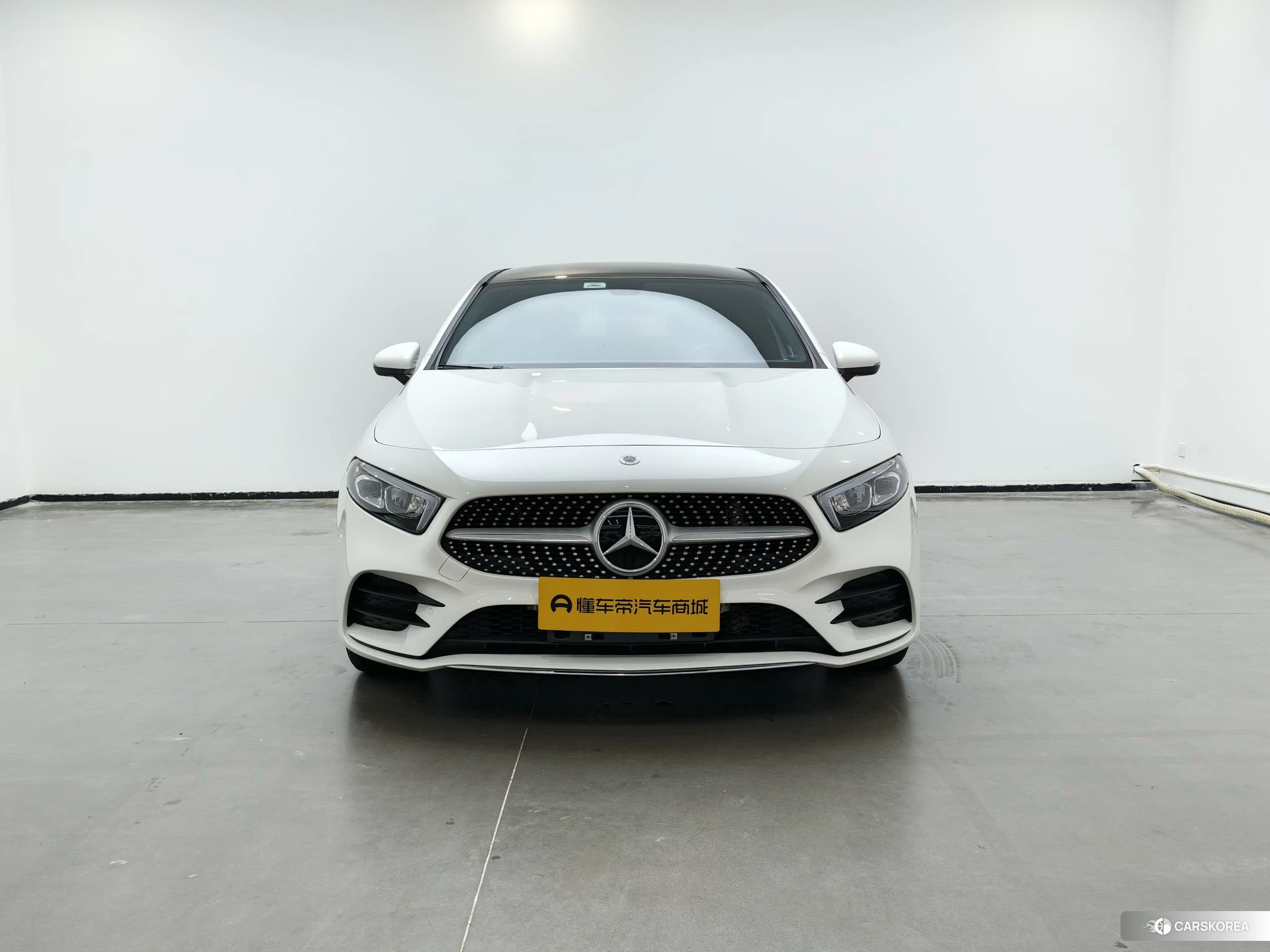 Mercedes-Benz Class A 2022 Белый из Китая, фото 3