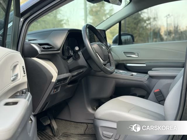Toyota Grevia 2024 Черный из Китая, фото 3