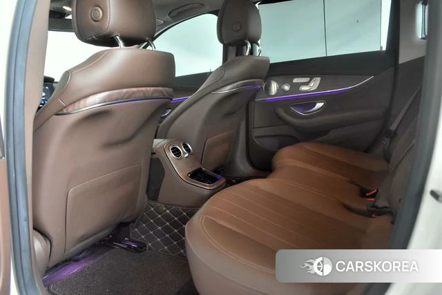 Mercedes-Benz E-class id 4209104 из Китая 3