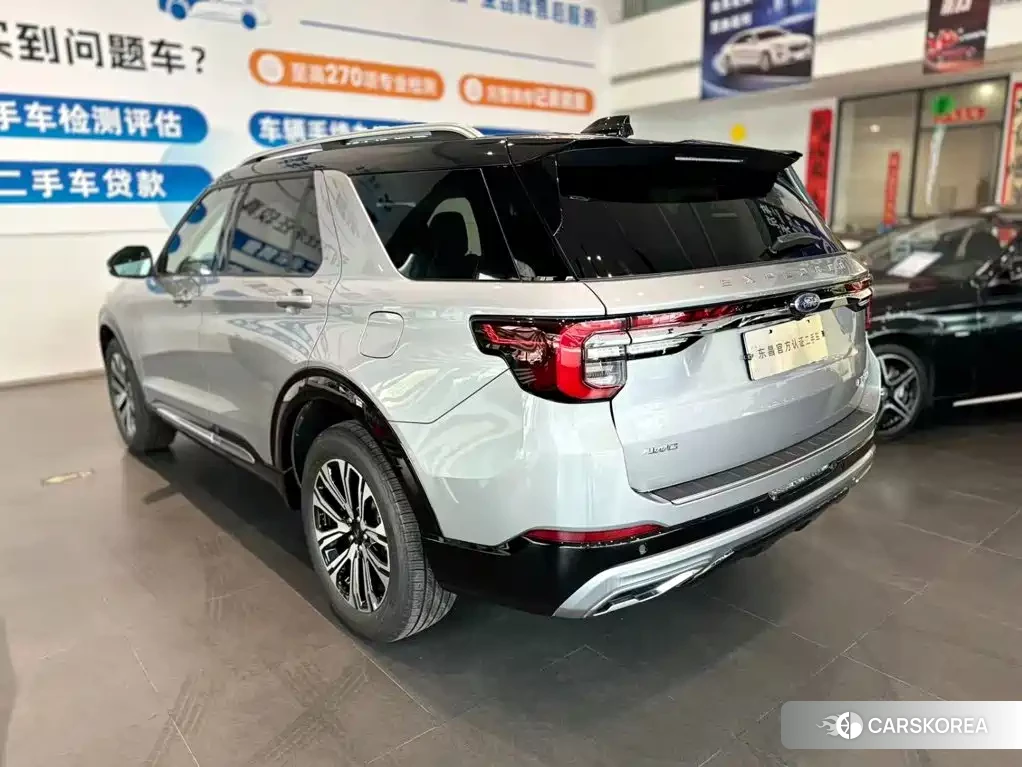 Ford Explorer 2025 Silver/gray из Китая, фото 3