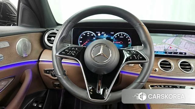 Mercedes-Benz E-Class W213 2021 Черный из Кореи, фото 3