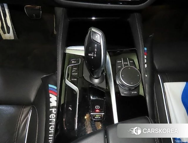 BMW 5 Series (G30) 2021 Белый из Кореи, фото 3