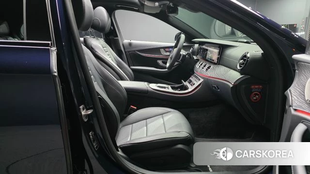 Mercedes-Benz E-Class W213 2023 Синий из Кореи, фото 3