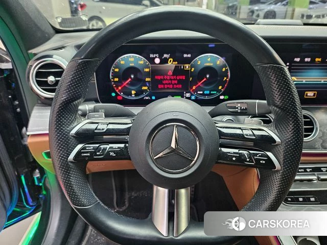 Mercedes-Benz E-Class W213 2021 Черный из Кореи, фото 3