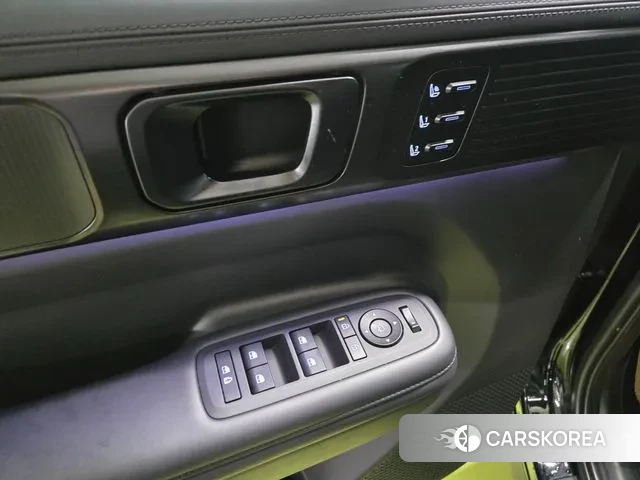 Hyundai Santa Fe (MX5) 2023 Черный из Кореи, фото 3