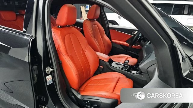 BMW 1 Series (F40) 2021 Черный из Кореи, фото 3