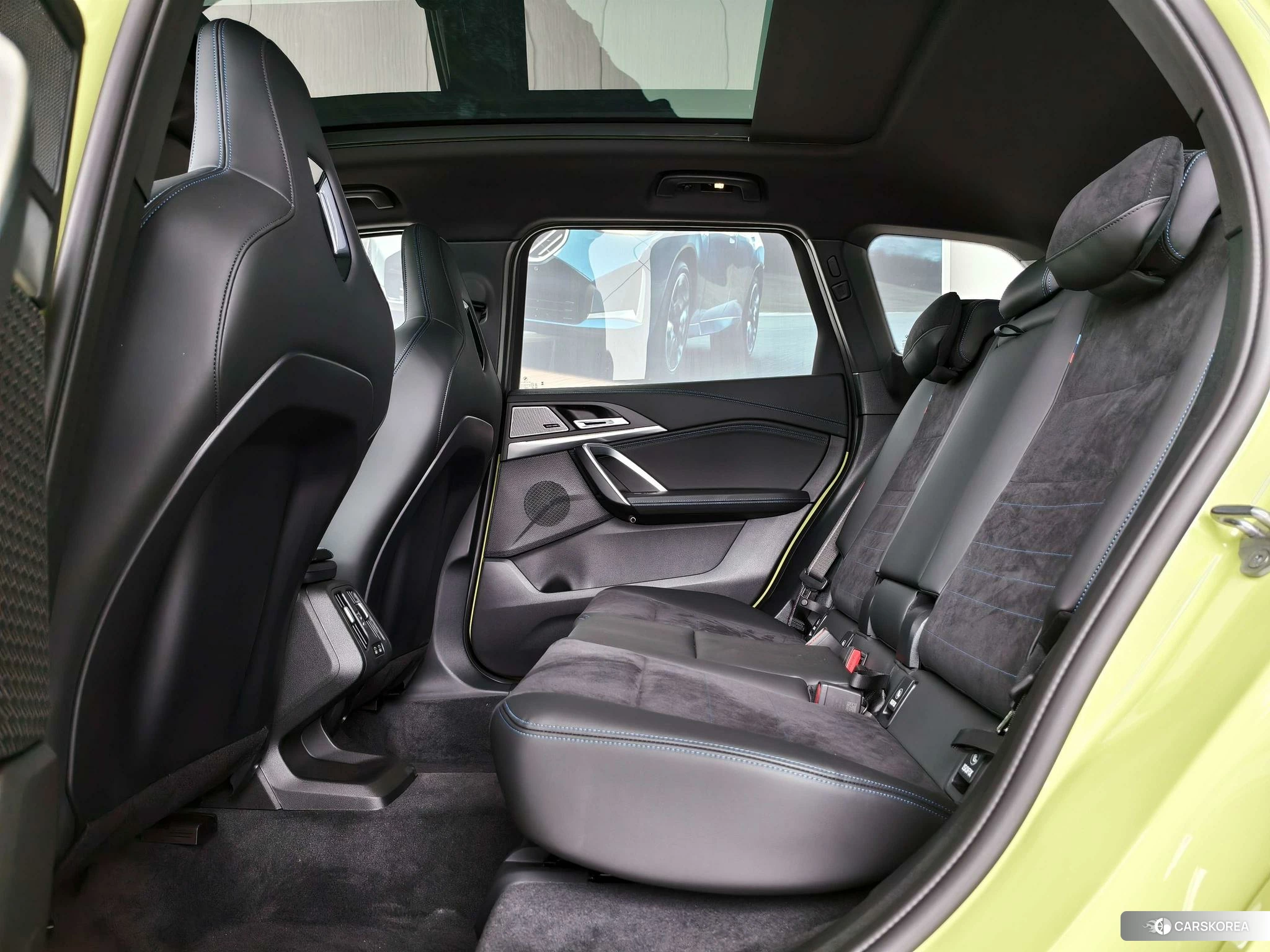 BMW X1 2025 Желтый из Китая, фото 3