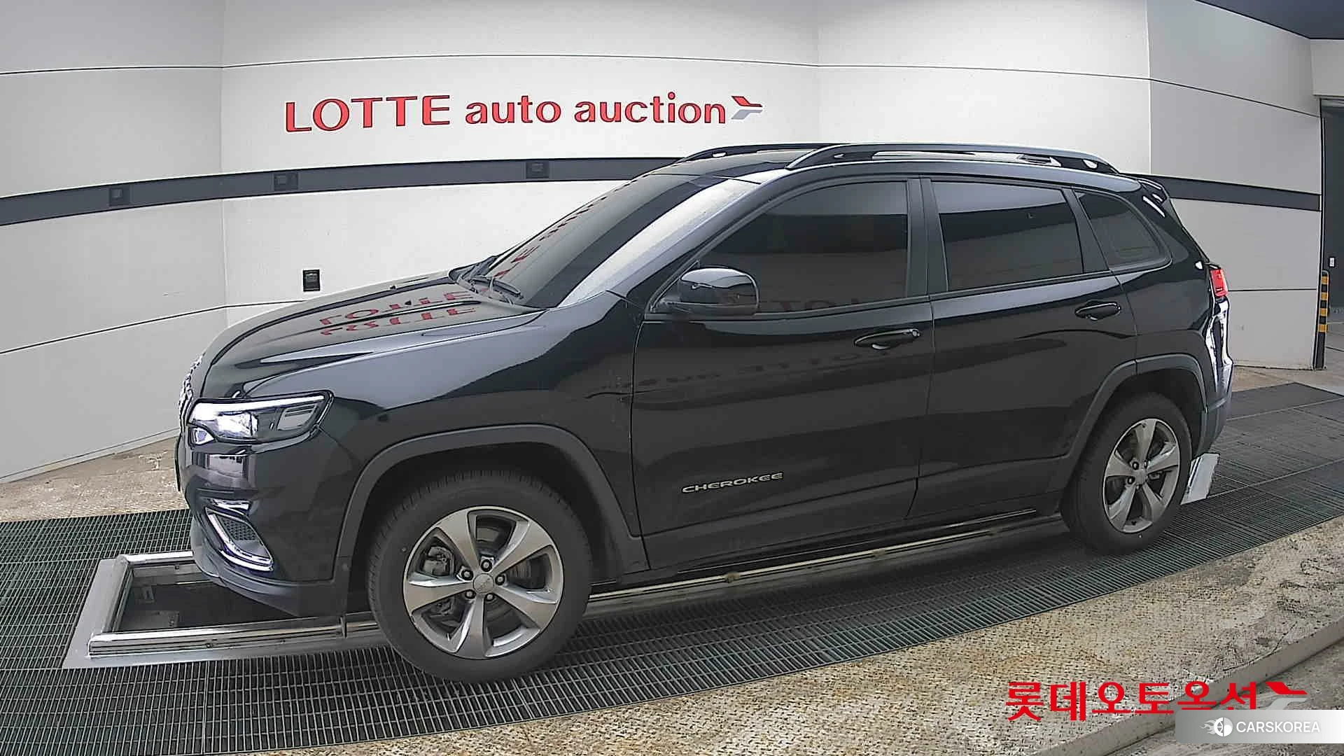 Jeep Straw Cherokee 2.4 AWD 2022 Черный из Кореи, фото 3