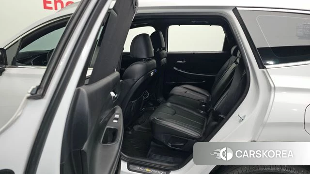 Hyundai The New Santa Fe 2023 Белый из Кореи, фото 3