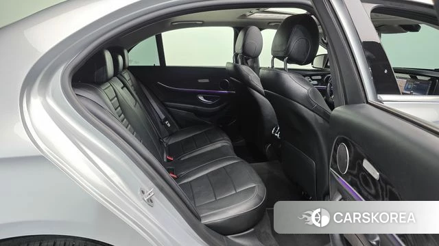 Mercedes-Benz E-Class W213 2019 Серебряный из Кореи, фото 3
