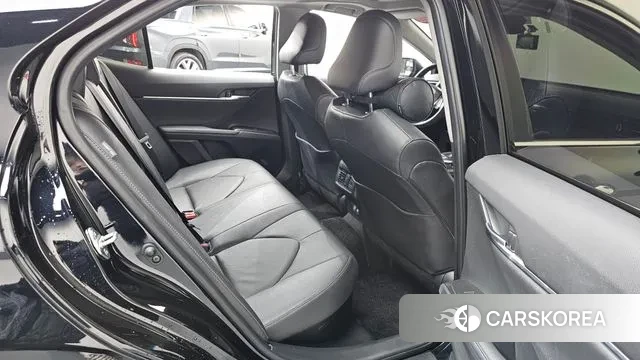 Toyota Camry (XV70) 2024 Черный из Кореи, фото 3