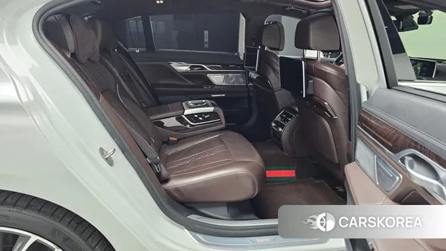 BMW 7 Series (G11) 2018 Белый из Кореи, фото 3