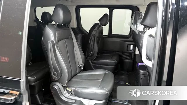 Hyundai Staria 2024 Черный из Кореи, фото 3