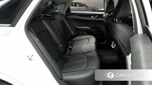 Kia The New K5 3rd generation 2025 Белый из Кореи, фото 3