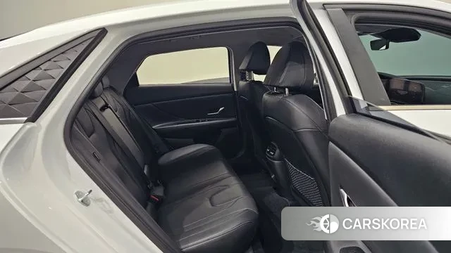 Hyundai The New Avante (CN7) 2023 Белый из Кореи, фото 3