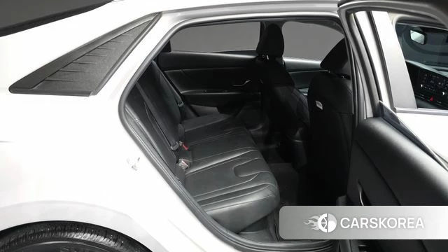 Hyundai Avante Hybrid (CN7) 2022 Серебристо-серый из Кореи, фото 3