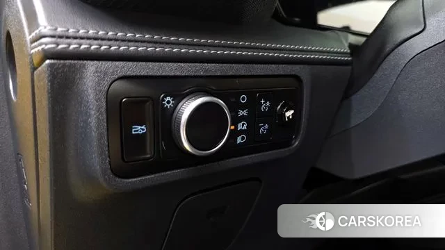 Ford Mustang 7th Generation 2024 Желтый из Кореи, фото 3