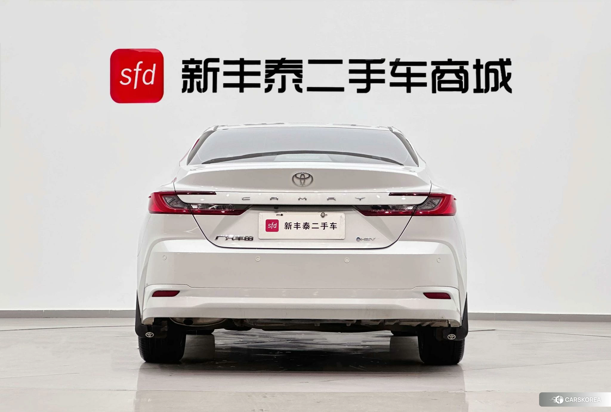 Toyota Camry 2024 Белый из Китая, фото 3