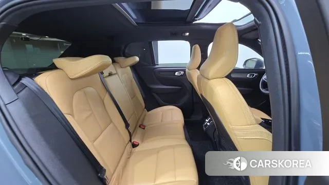 Volvo XC40 2022 Серый из Кореи, фото 3