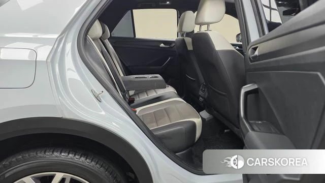 Volkswagen T-Roc 2021 Серебристо-серый из Кореи, фото 3