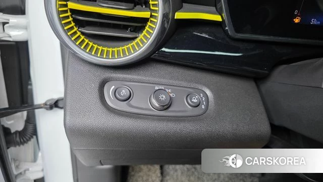 Chevrolet (GM Daewoo) Trax Crossover 2023 Белый из Кореи, фото 3