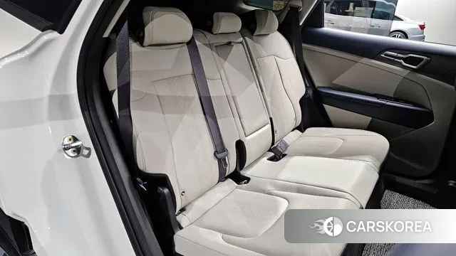 Kia Sportage 5th Generation Hybrid 2022 Белый из Кореи, фото 3