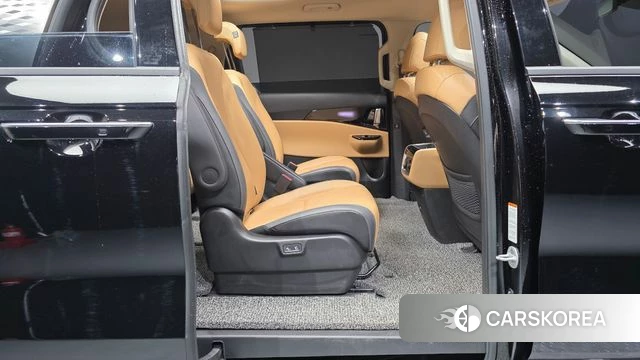 Kia Carnival 4th generation 2023 Черный из Кореи, фото 3