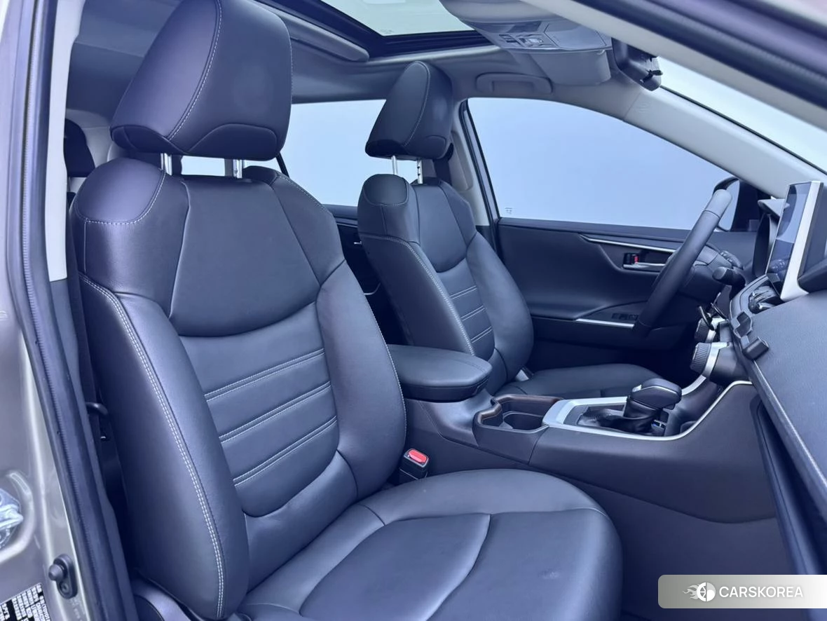 Toyota RAV4 Rongfang 2022 Серебристо-серый из Китая, фото 3