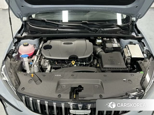 Geely Automobile Binrui 2026 Серебристо-серый из Китая, фото 3