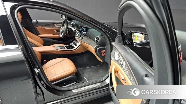 Mercedes-Benz E-Class W213 2021 Серый из Кореи, фото 3