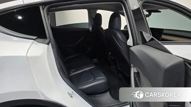 Tesla Model Y 2021 Белый из Кореи, фото 3